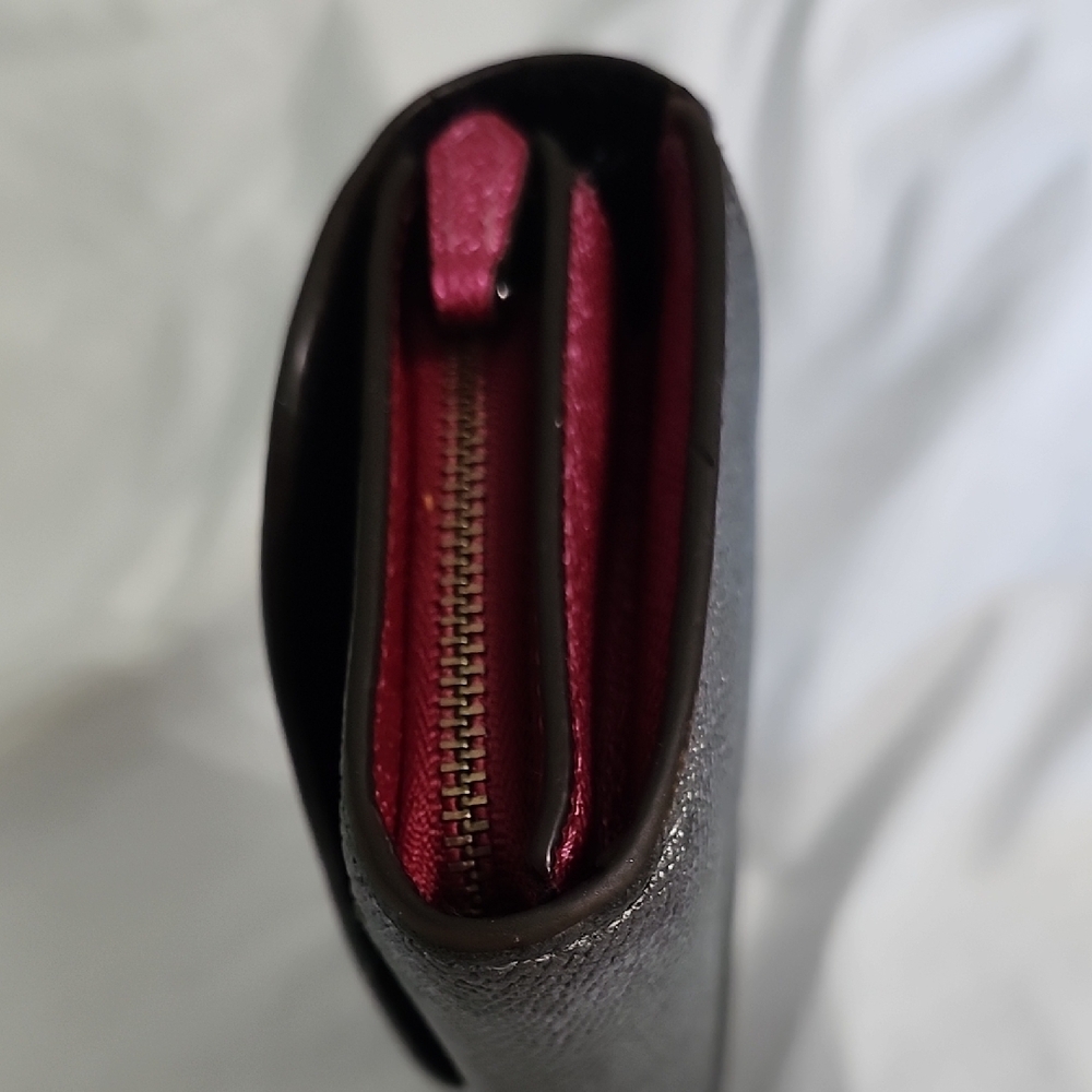 Coach Tri-Color Women's Wallet - Picture 7 of 10